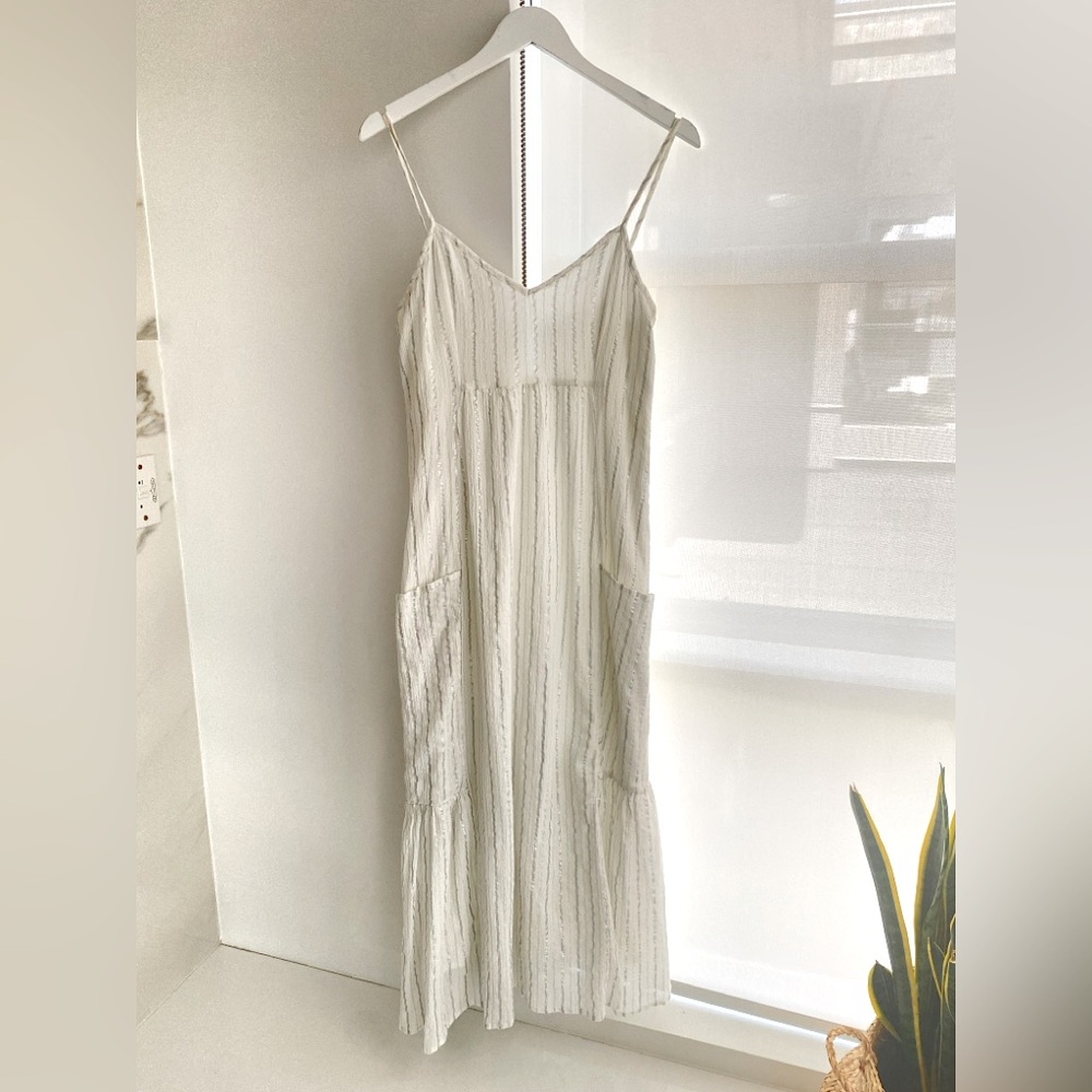 Aerie Summer Dress White and Silver Size Medium Cotton and Metalic